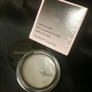 Mary Kay Cream Eye Color -  Glacier Gray
